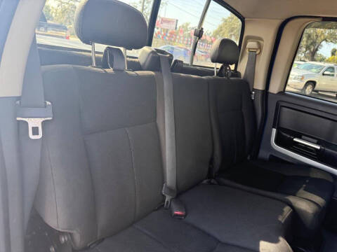 2008 Mitsubishi Raider LS