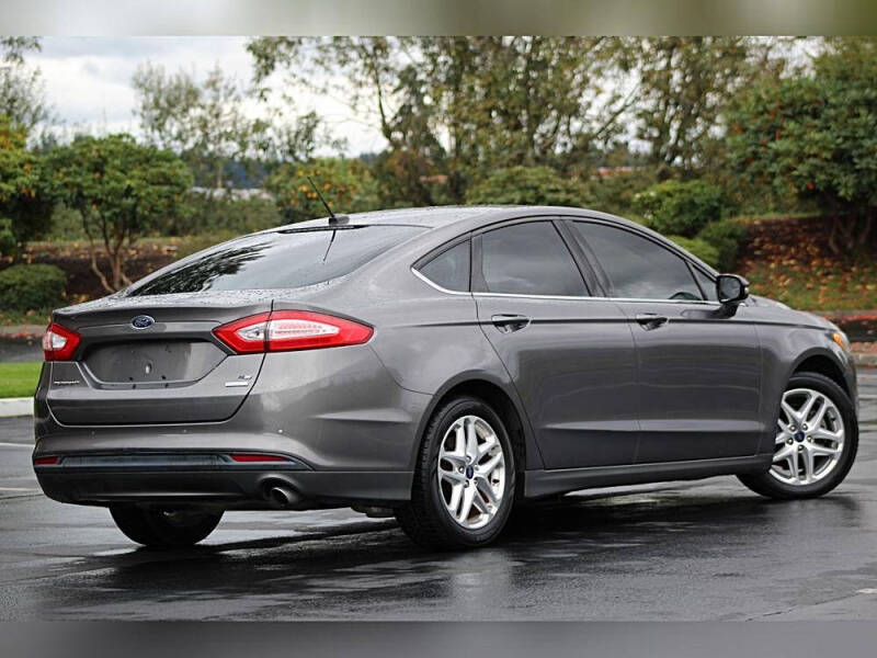 2013 Ford Fusion SE