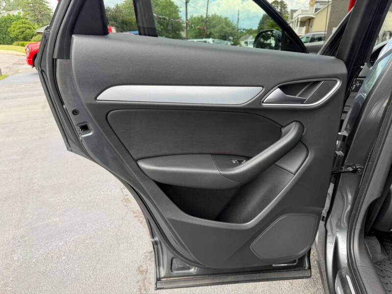 2018 Audi Q3 2.0T quattro Premium Plus