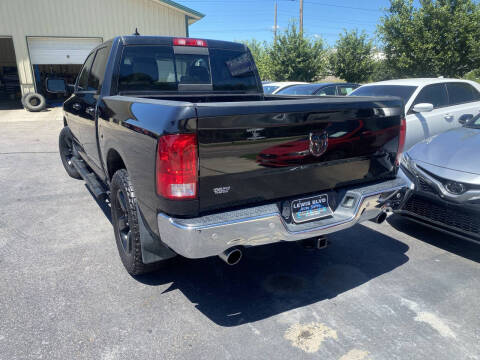 2018 RAM 1500 SLT