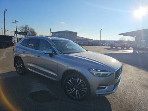 2018 Volvo XC60 T8 eAWD Momentum