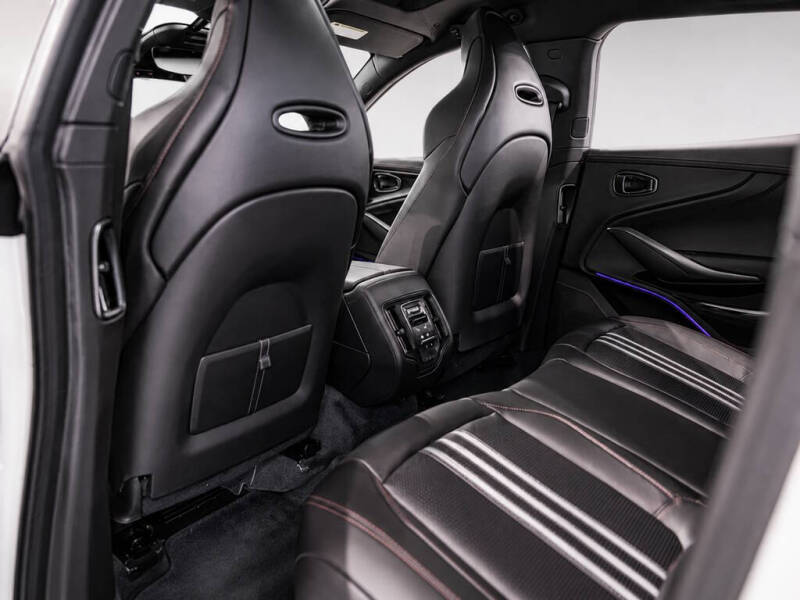 2026 Aston Martin DBX 707