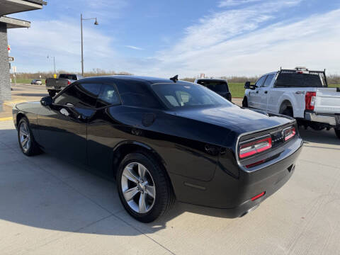 2017 Dodge Challenger SXT