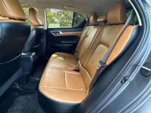 2017 Lexus CT 200h