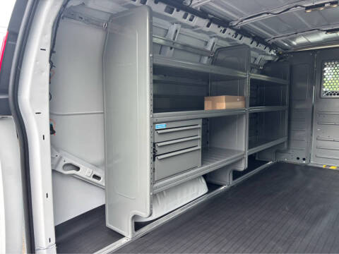 2025 Chevrolet Express 2500