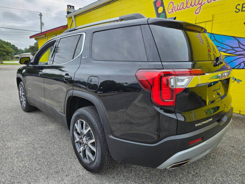 2023 GMC Acadia SLT