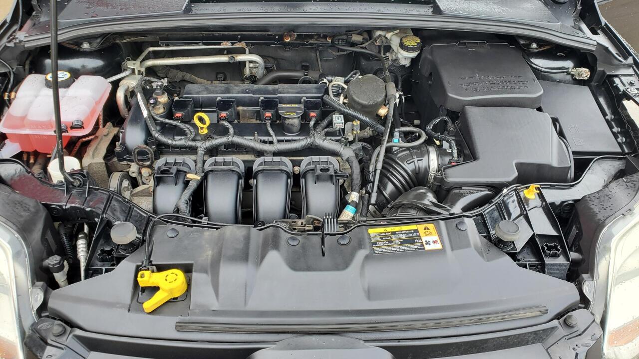 2014 Ford Focus SE 4dr Hatchback 8