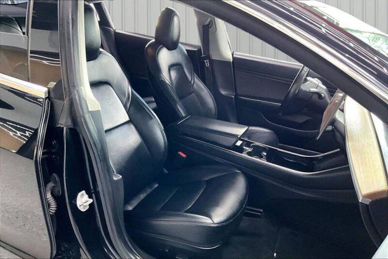 2019 Tesla Model 3 Standard Range Plus