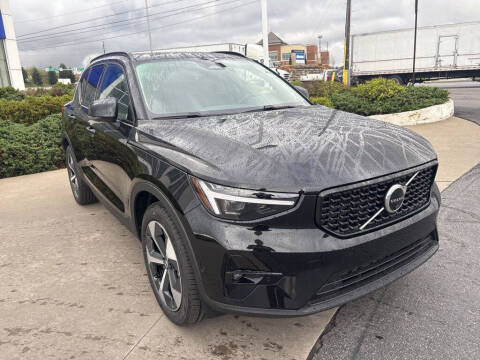 2026 Volvo XC40 B5 Plus