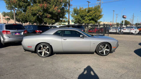2015 Dodge Challenger R/T Plus Shaker