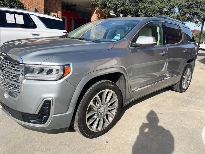 2023 GMC Acadia Denali