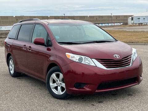 2017 Toyota Sienna for sale at DIRECT AUTO SALES in Maple Grove MN