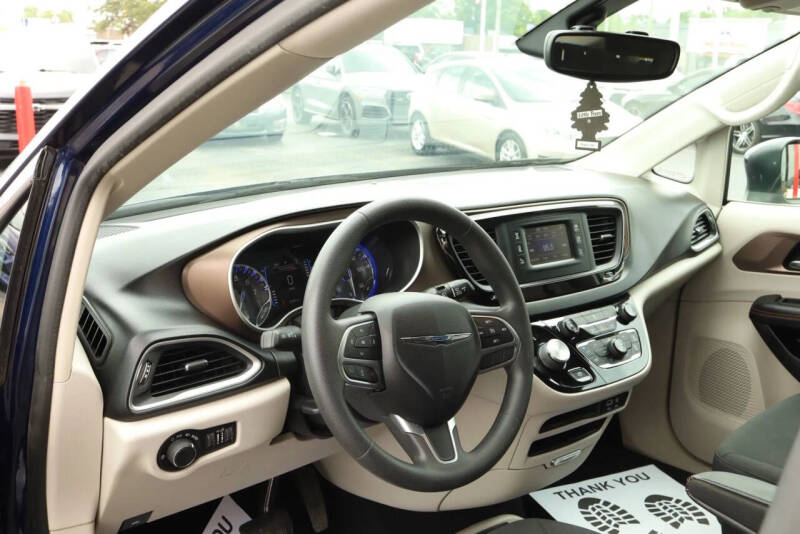 2017 Chrysler Pacifica Touring