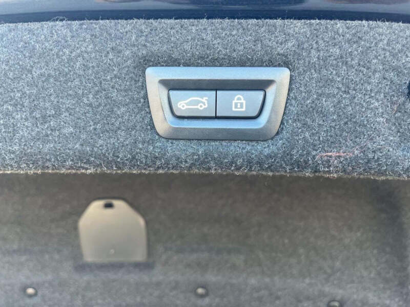 2019 BMW 5 Series 530i