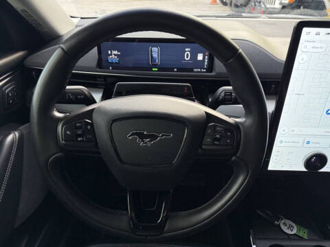 2021 Ford Mustang Mach-E Select