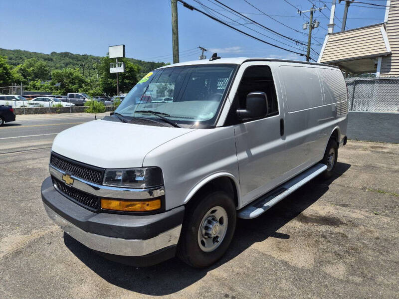 2023 Chevrolet Express 2500