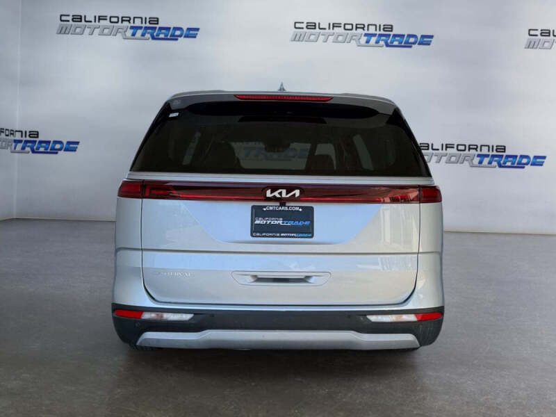 2023 Kia Carnival
