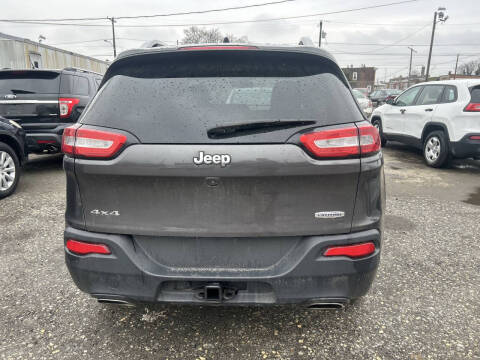 2018 Jeep Cherokee Latitude Plus