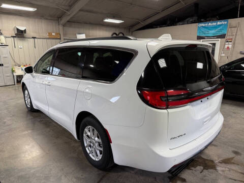 2022 Chrysler Pacifica Touring L