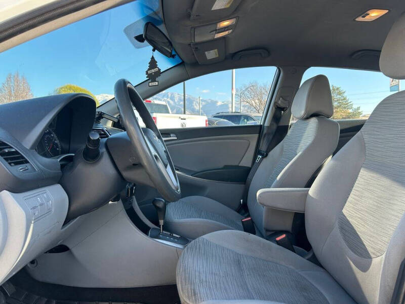 2016 Hyundai Accent SE