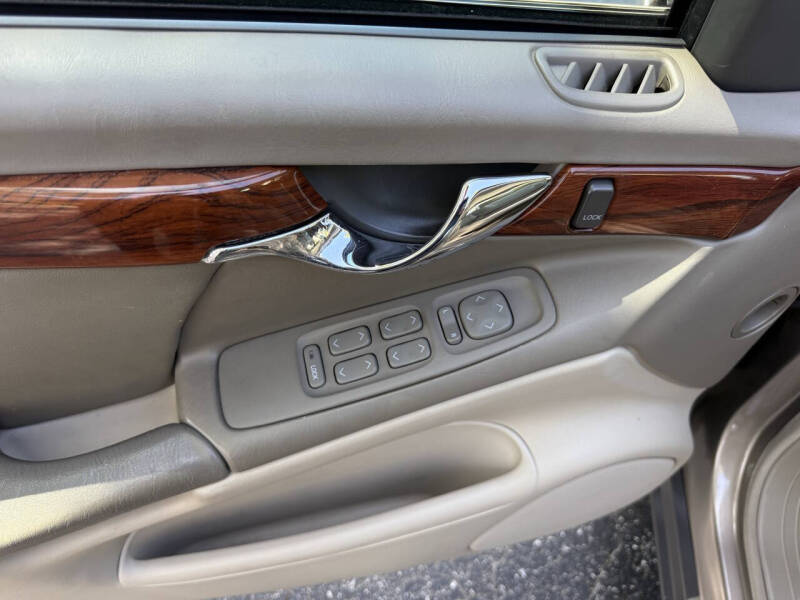2003 Cadillac DeVille