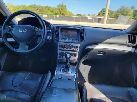 2015 Infiniti Q40