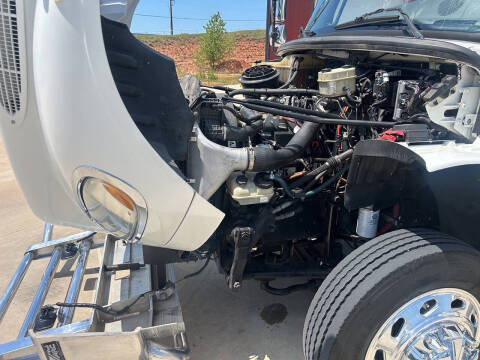 2007 Freightliner M2 106