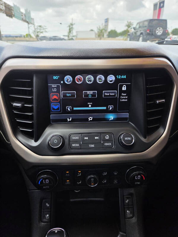 2017 GMC Acadia Denali