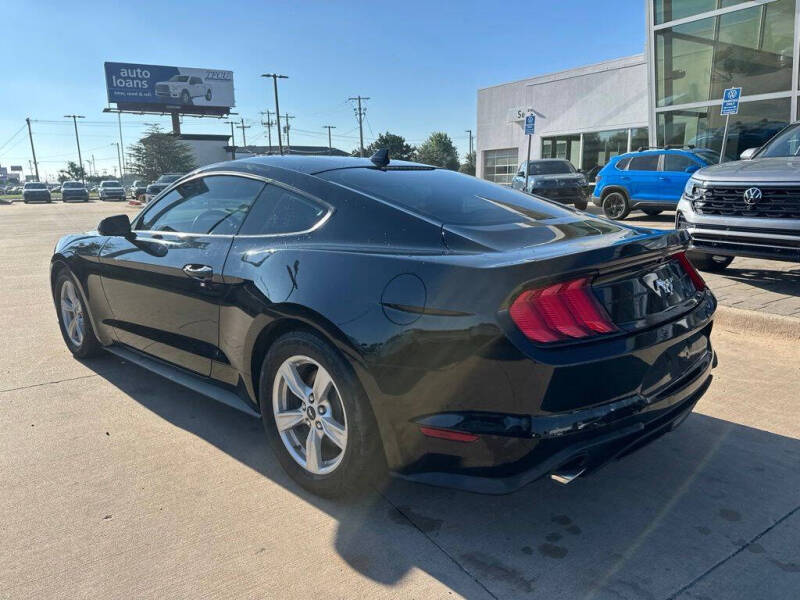 2021 Ford Mustang EcoBoost