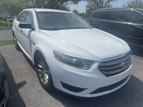 2013 Ford Taurus SE