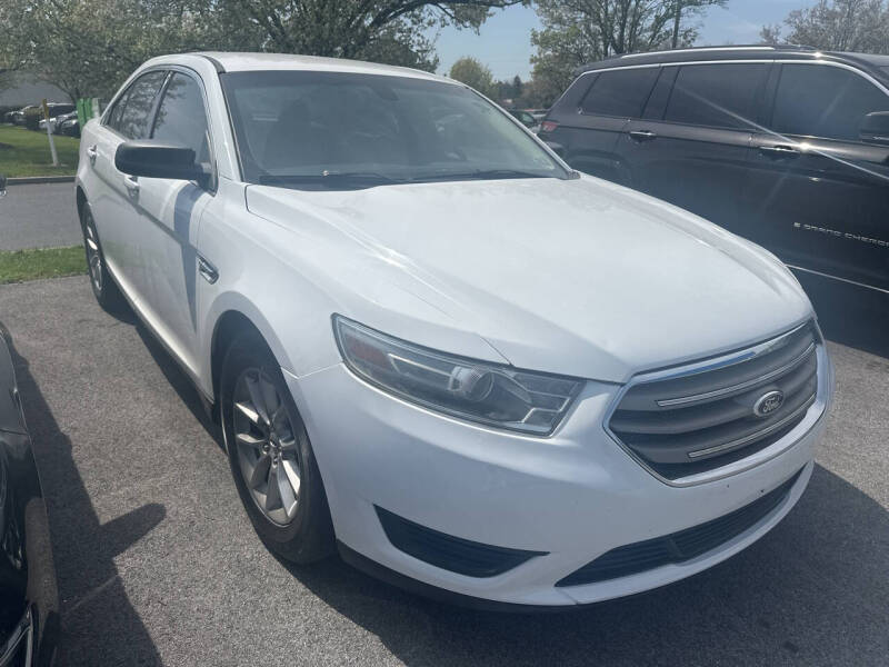 2013 Ford Taurus SE