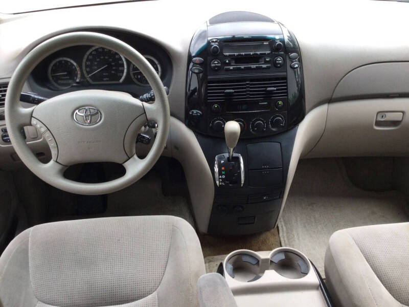 2005 Toyota Sienna