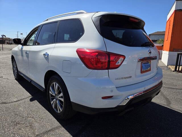 2019 Nissan Pathfinder SV