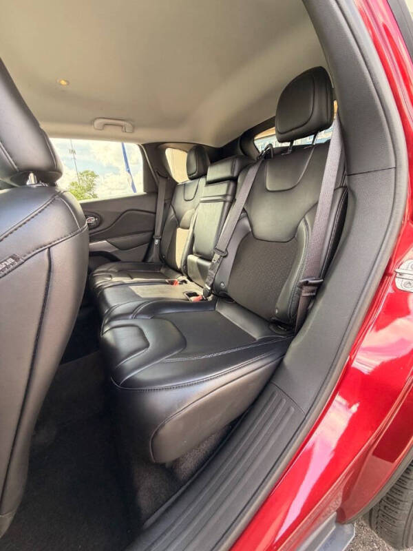 2019 Jeep Cherokee Latitude Plus