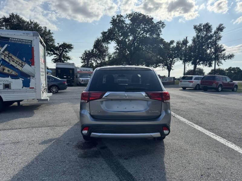2018 Mitsubishi Outlander ES