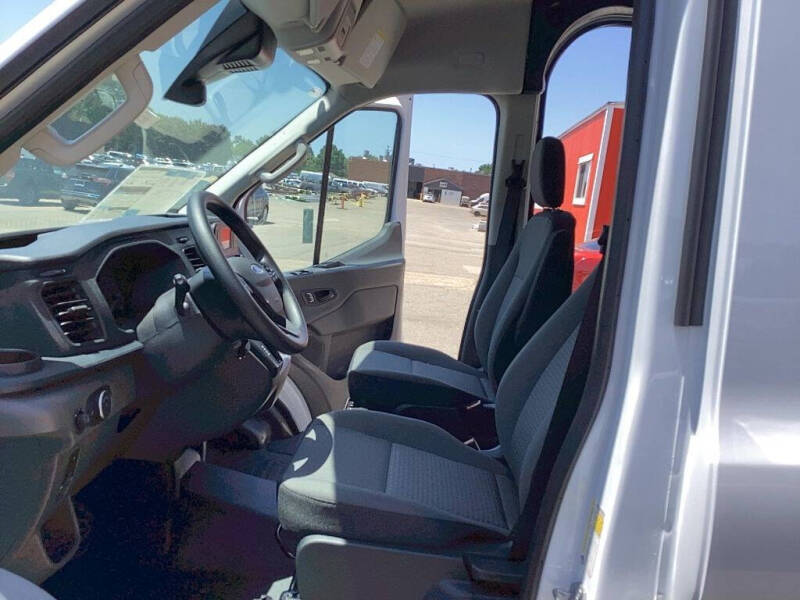 2025 Ford Transit 250