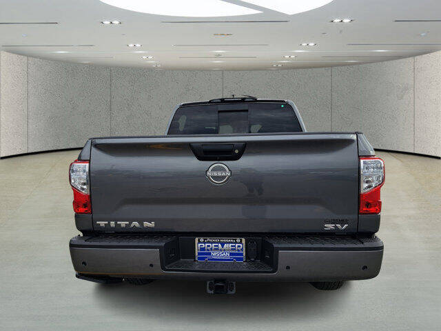 2024 Nissan Titan SV