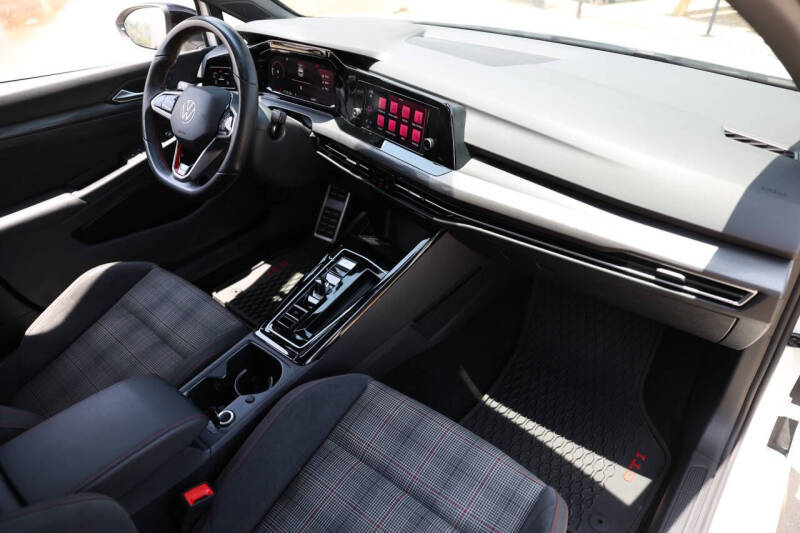 2023 Volkswagen Golf GTI 40th Anniversary Edition