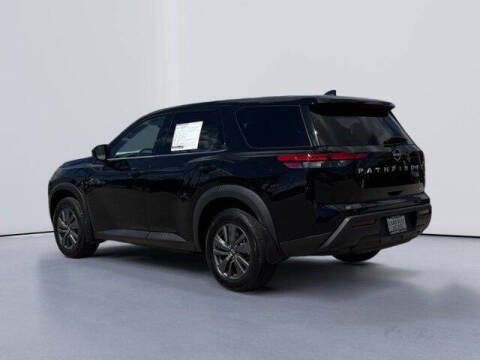 2024 Nissan Pathfinder S