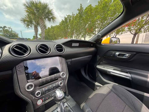 2016 Ford Mustang V6