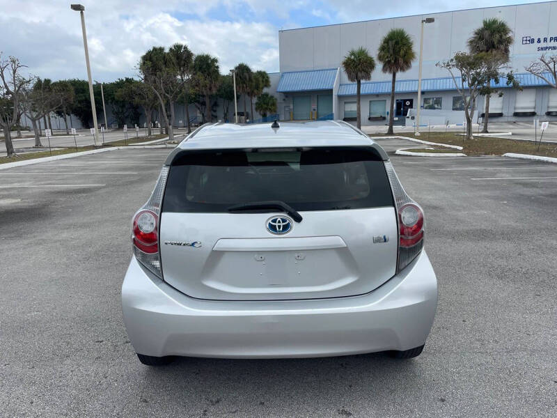 2013 Toyota Prius c One