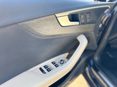 2017 Audi A4 2.0T quattro Premium Plus