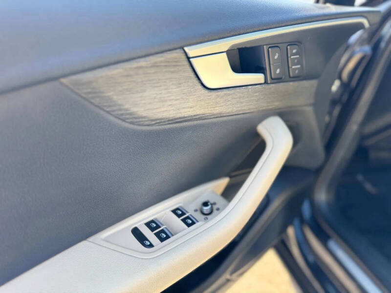 2017 Audi A4 2.0T quattro Premium Plus