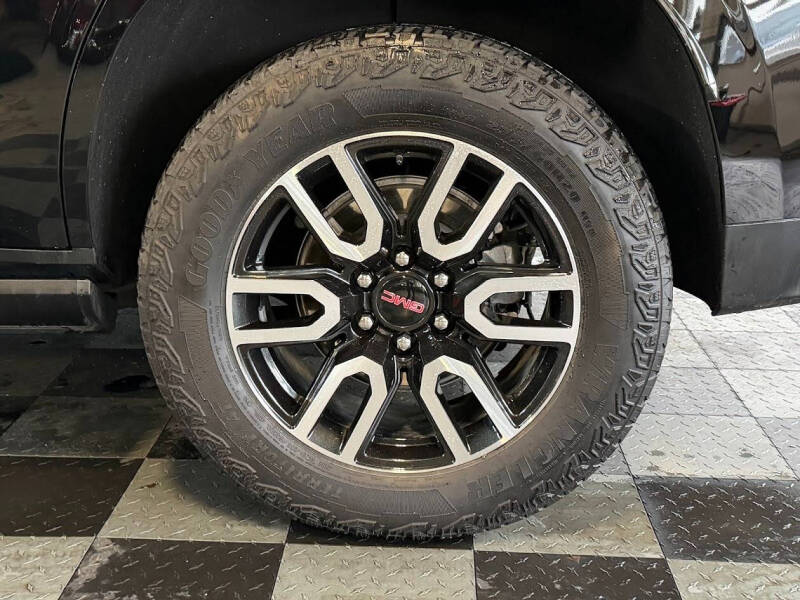 2024 GMC Yukon AT4