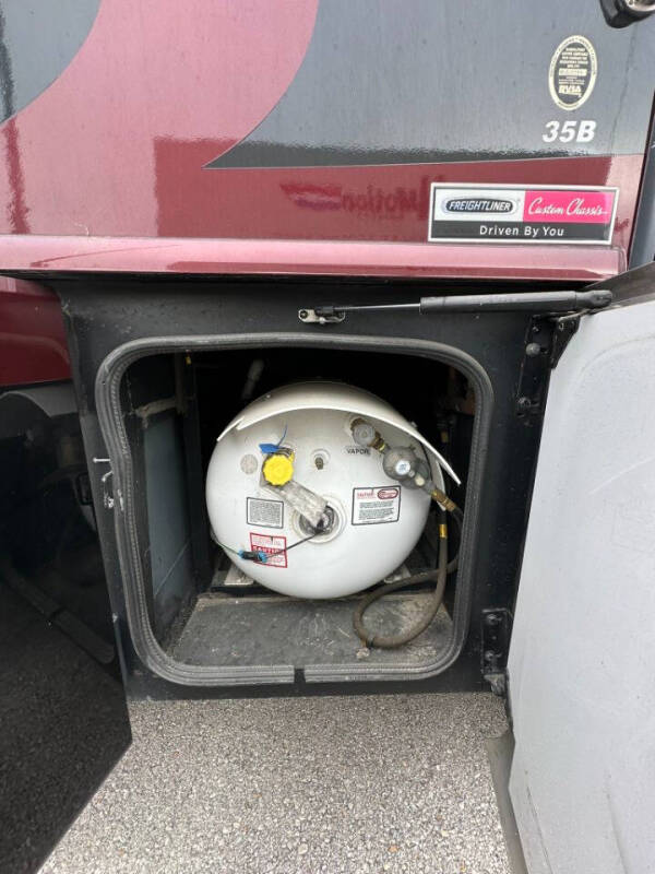 2015 Fleetwood RV Excursion 35B