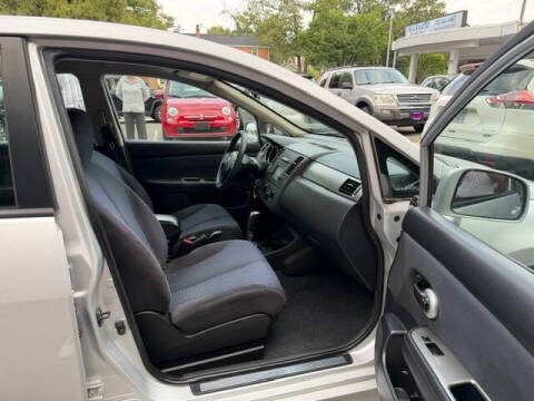 2011 Nissan Versa 1.8 SL