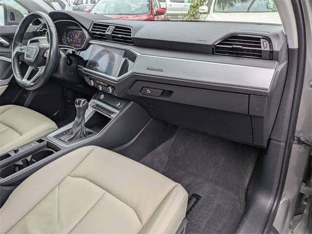 2020 Audi Q3 quattro Premium 45 TFSI