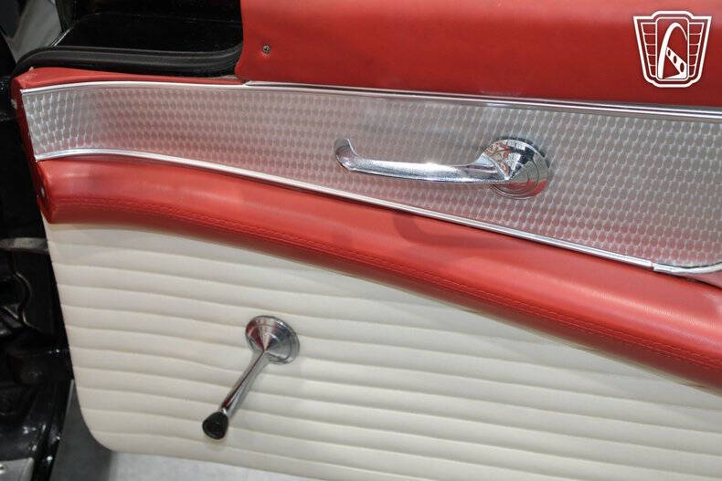 1956 Ford Thunderbird