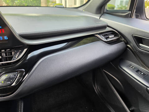 2019 Toyota C-HR LE