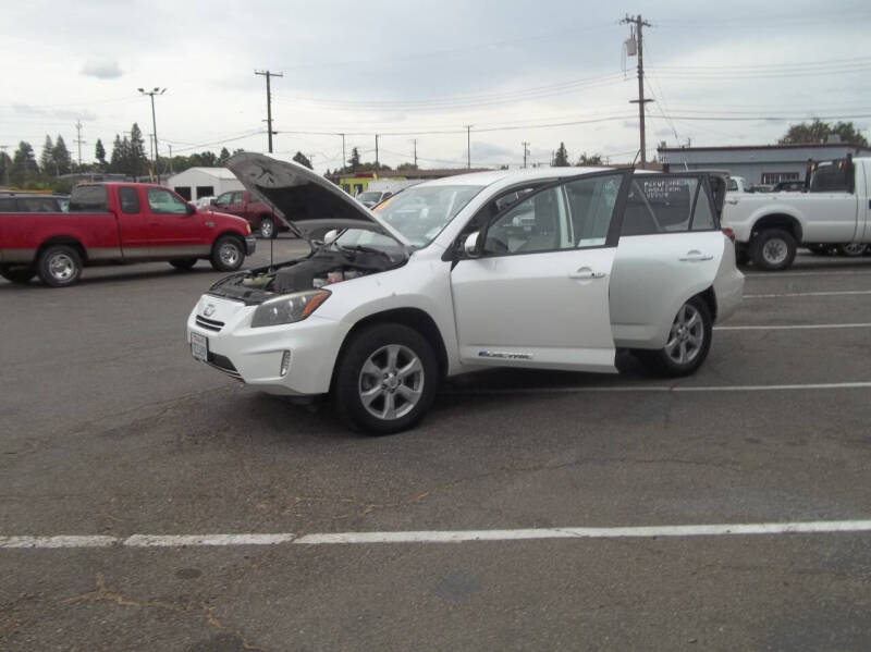 2013 Toyota RAV4 EV photo 53